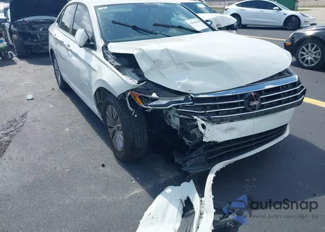 2019 Volkswagen Jetta 1.4T R-Line/1.4T S/1.4T Se from USA, damaged, VIN 3VWC57BU5KM179110